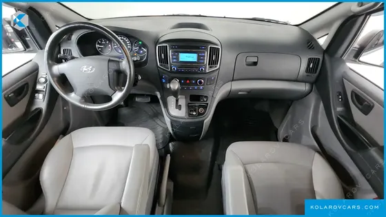 HYUNDAI STAREX VAN 5-SEATER