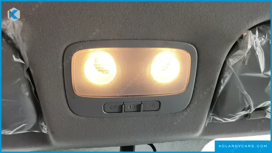 HYUNDAI STAREX VAN 5-SEATER