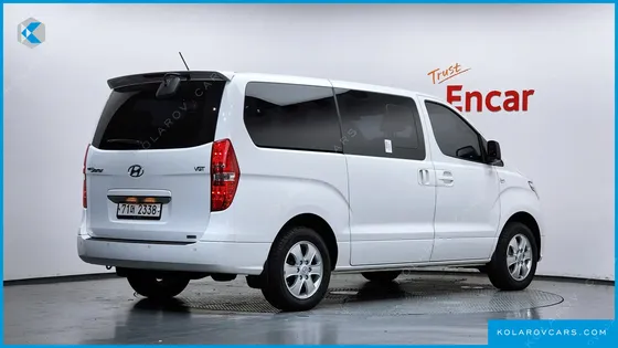 HYUNDAI STAREX 4WD WAGON 12-SEATER
