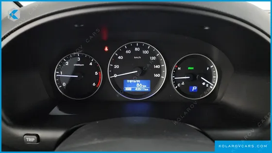 HYUNDAI STAREX 4WD WAGON 12-SEATER