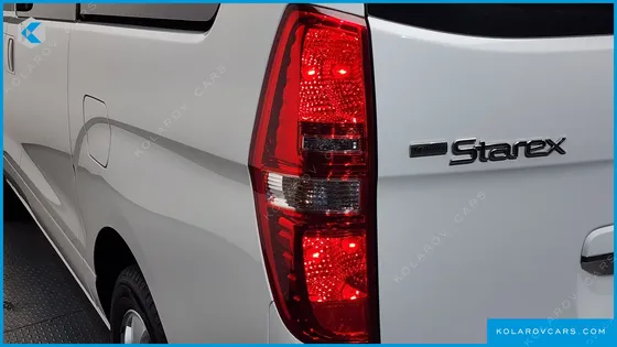 HYUNDAI STAREX 4WD WAGON 12-SEATER