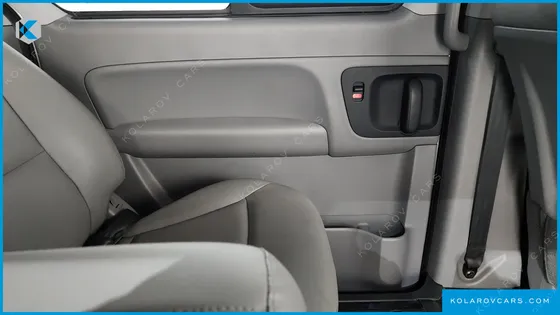 HYUNDAI STAREX 4WD WAGON 12-SEATER