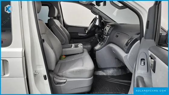 HYUNDAI STAREX 4WD WAGON 12-SEATER