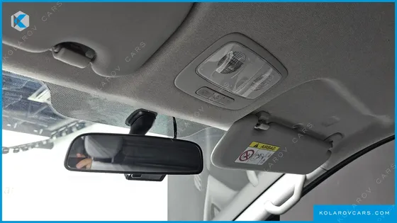 HYUNDAI STAREX VAN 5-SEATER
