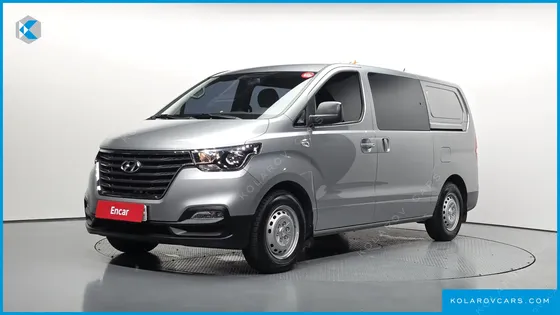 HYUNDAI STAREX VAN 5-SEATER