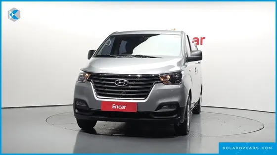 HYUNDAI STAREX VAN 5-SEATER
