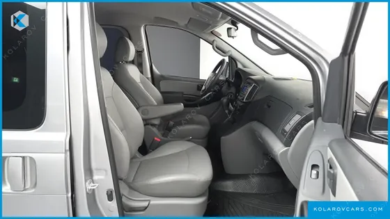 HYUNDAI STAREX VAN 5-SEATER