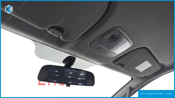 HYUNDAI STAREX VAN 5-SEATER