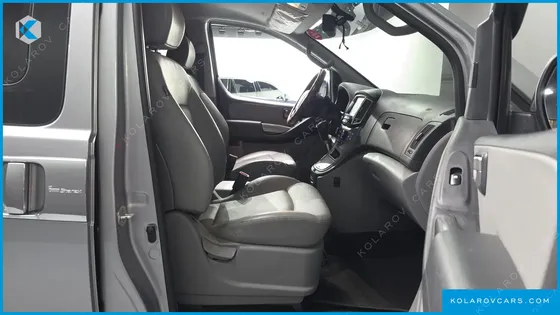 HYUNDAI STAREX URBAN 9-SEATER