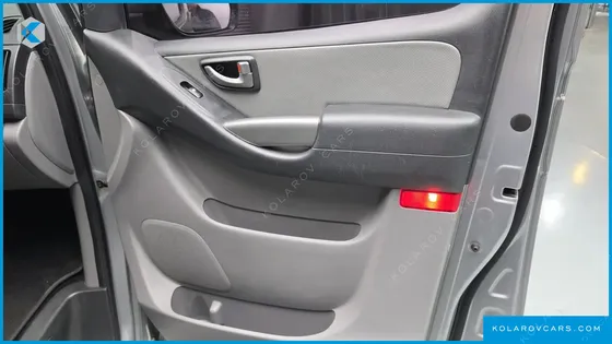 HYUNDAI STAREX URBAN 9-SEATER
