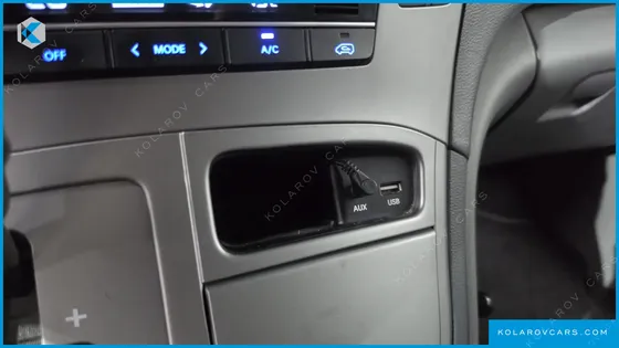 HYUNDAI STAREX URBAN 9-SEATER