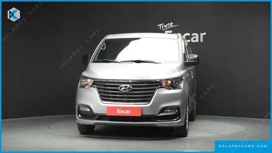 HYUNDAI STAREX VAN 5-SEATER