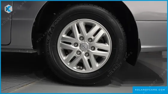 HYUNDAI STAREX VAN 5-SEATER