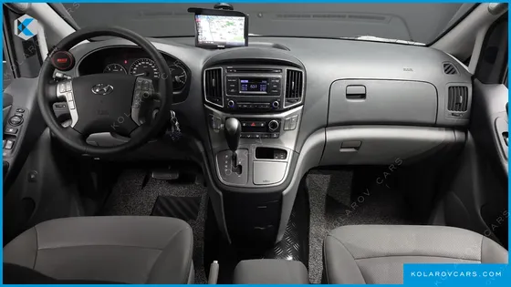 HYUNDAI STAREX VAN 5-SEATER