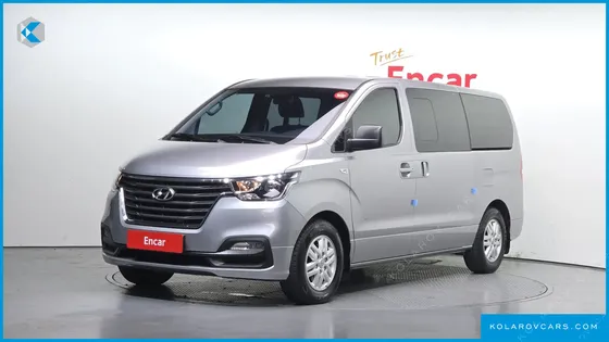 HYUNDAI STAREX VAN 5-SEATER