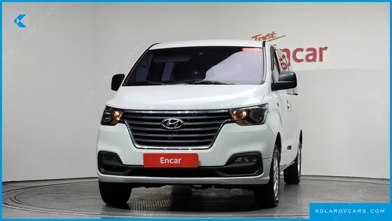 HYUNDAI STAREX 4WD URBAN 9-SEATER