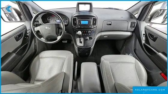 HYUNDAI STAREX 4WD URBAN 9-SEATER