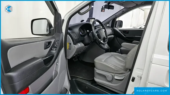 HYUNDAI STAREX 4WD URBAN 9-SEATER