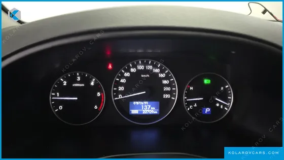 HYUNDAI STAREX VAN 3-SEATER