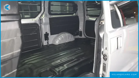 HYUNDAI STAREX VAN 3-SEATER