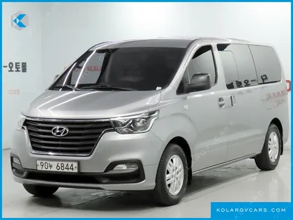 HYUNDAI STAREX VAN 5-SEATER