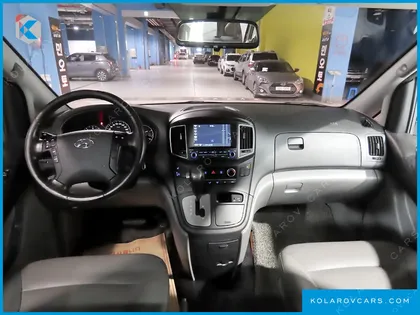 HYUNDAI STAREX VAN 5-SEATER