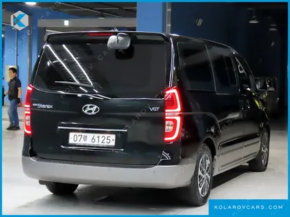 HYUNDAI STAREX URBAN 9-SEATER
