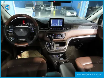 HYUNDAI STAREX URBAN 9-SEATER
