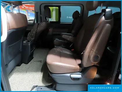 HYUNDAI STAREX URBAN 9-SEATER