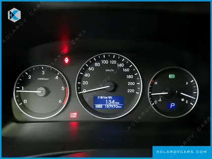 HYUNDAI STAREX URBAN 9-SEATER