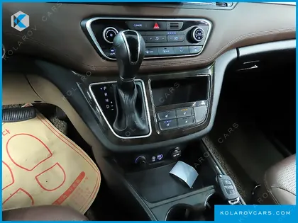 HYUNDAI STAREX URBAN 9-SEATER