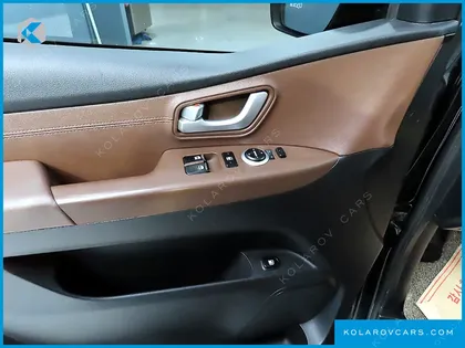HYUNDAI STAREX URBAN 9-SEATER