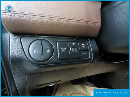 HYUNDAI STAREX URBAN 9-SEATER