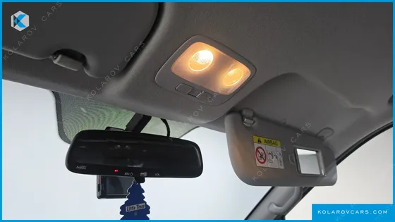 HYUNDAI STAREX VAN 3-SEATER