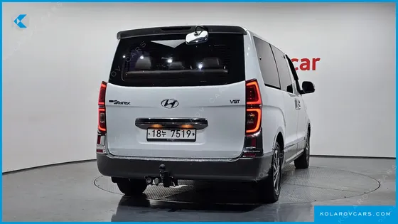 HYUNDAI STAREX URBAN 9-SEATER