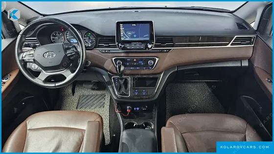 HYUNDAI STAREX URBAN 9-SEATER