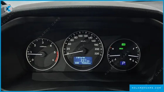 HYUNDAI STAREX URBAN 9-SEATER