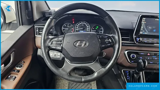 HYUNDAI STAREX URBAN 9-SEATER