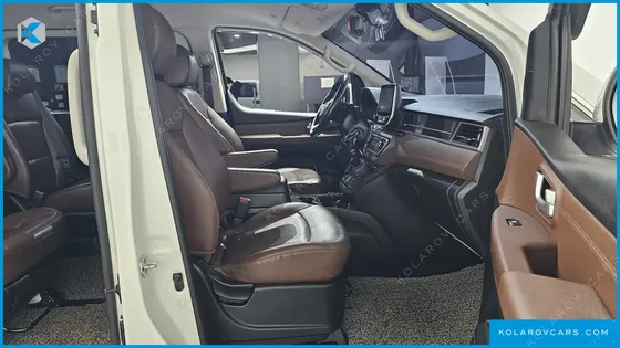 HYUNDAI STAREX URBAN 9-SEATER