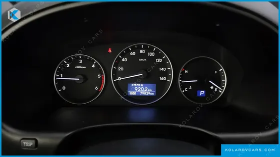 HYUNDAI STAREX WAGON 12-SEATER