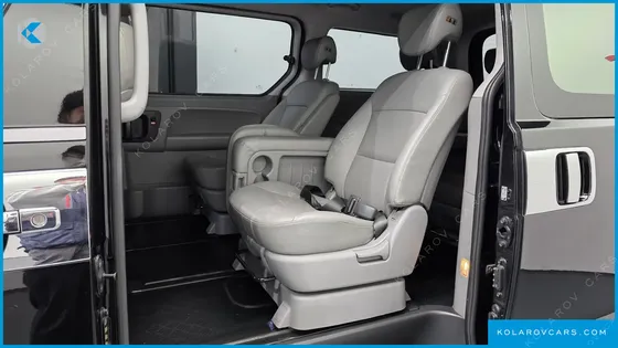 HYUNDAI STAREX WAGON 12-SEATER