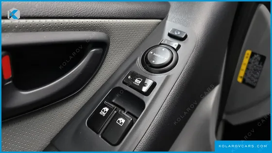 HYUNDAI STAREX WAGON 12-SEATER