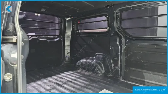 HYUNDAI STAREX VAN 3-SEATER