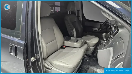HYUNDAI STAREX VAN 3-SEATER