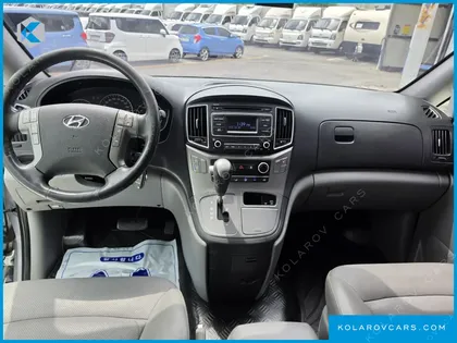 HYUNDAI STAREX VAN 5-SEATER