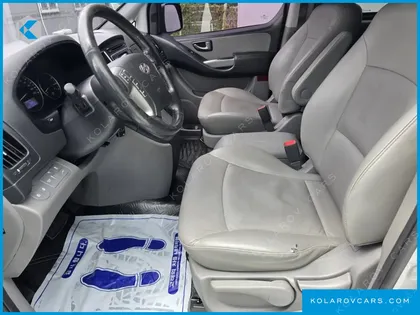 HYUNDAI STAREX VAN 5-SEATER