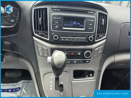 HYUNDAI STAREX VAN 5-SEATER