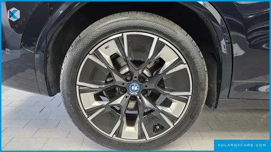 BMW IX3 M SPORTS