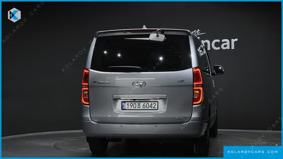 HYUNDAI STAREX 4WD URBAN 9-SEATER
