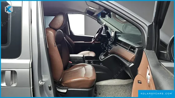 HYUNDAI STAREX 4WD URBAN 9-SEATER